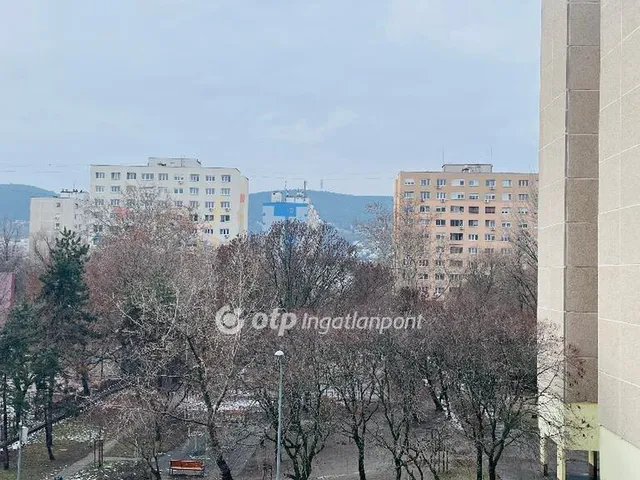 Eladó lakás Budapest III. kerület 52 nm