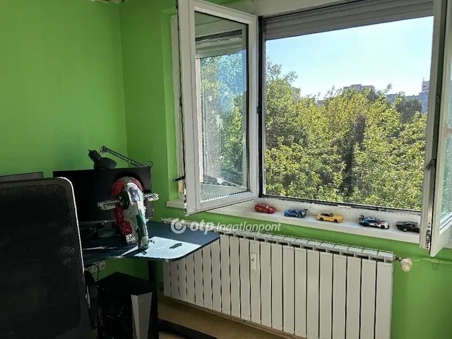 Eladó lakás Budapest III. kerület 79 nm