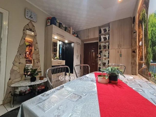 Eladó lakás Budapest III. kerület 57 nm