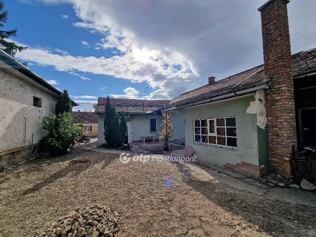 Eladó ház Pomáz 135 nm