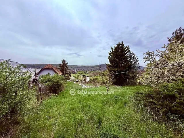Eladó telek Solymár 1504 nm