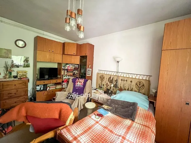 Eladó lakás Budapest III. kerület 70 nm
