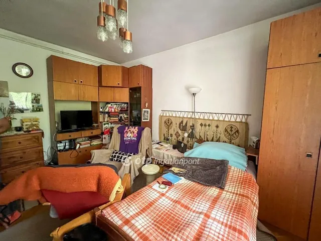 Eladó lakás Budapest III. kerület 70 nm