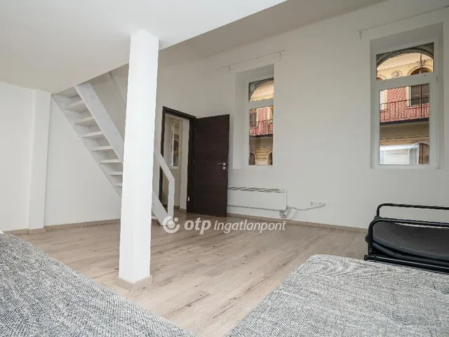 Eladó lakás Budapest VI. kerület 73 nm