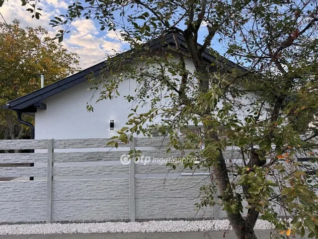 Eladó ház Tápiószele 75 nm
