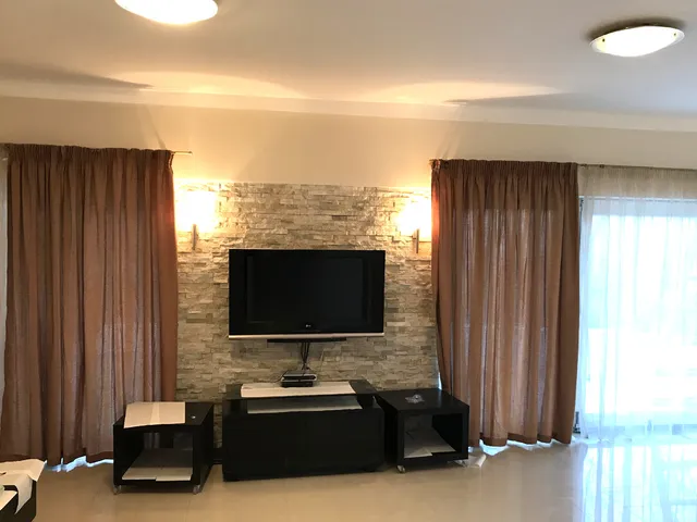 Kiadó ház Budapest II. kerület, Csatárka 240 nm