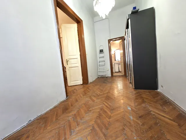 Eladó lakás Budapest VIII. kerület, Magdolnanegyed, Baross utca 110 77 nm