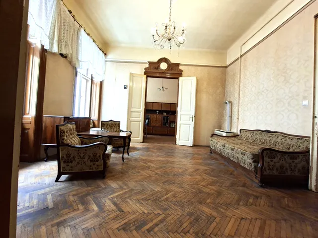 Eladó lakás Budapest VIII. kerület, Magdolnanegyed, Baross utca 110 77 nm