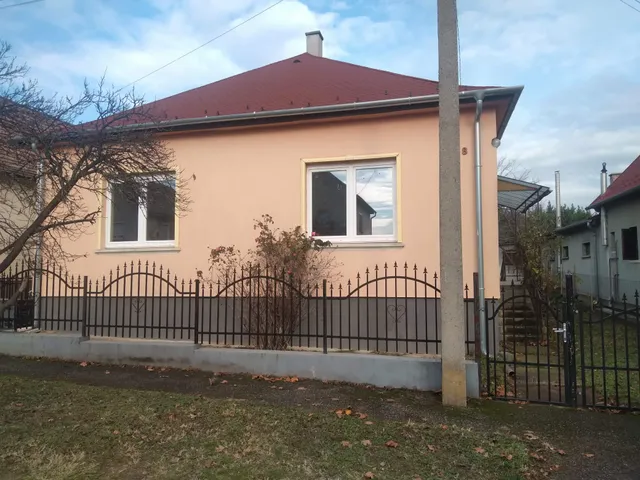 Eladó ház Csömör 81 nm