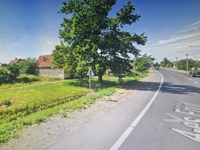 Eladó telek Törökszentmiklós 792 nm