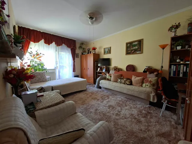 Eladó lakás Budapest IX. kerület, József Attila lakótelep 35 nm