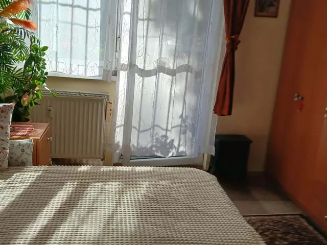Eladó lakás Budapest IX. kerület, József Attila lakótelep 35 nm