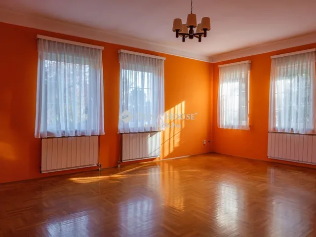 Eladó ház Budapest XVI. kerület 313 nm