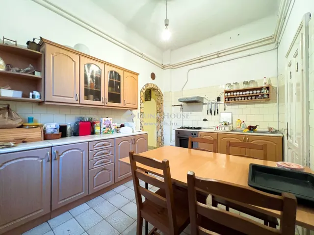 Eladó ház Budapest XVII. kerület, Akadémia-Újtelep 240 nm