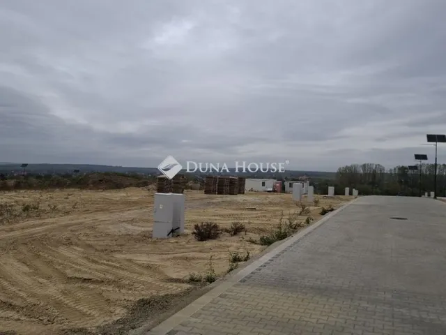 Eladó telek Isaszeg 842 nm