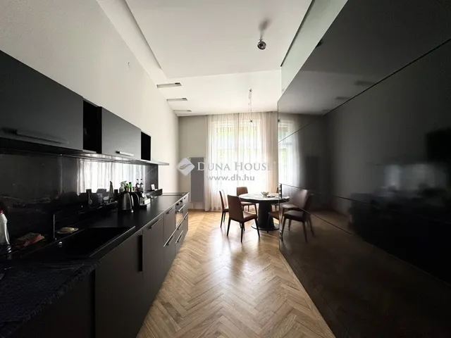 Kiadó lakás Budapest I. kerület 123 nm