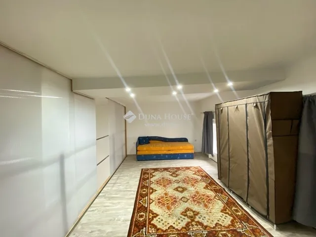 Eladó lakás Budapest VI. kerület 57 nm