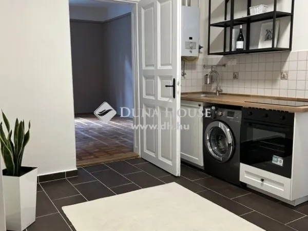 Eladó lakás Budapest II. kerület, Hűvösvölgy 39 nm