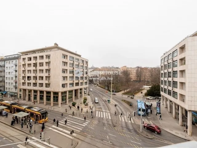 Eladó lakás Budapest II. kerület, Országút 148 nm