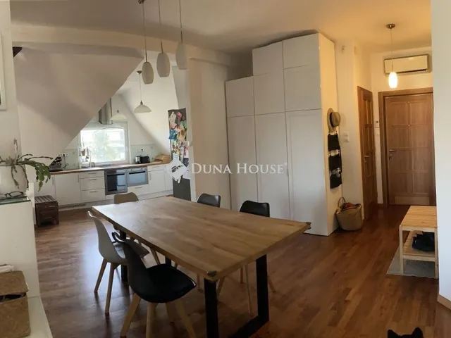 Eladó lakás Budapest I. kerület 81 nm