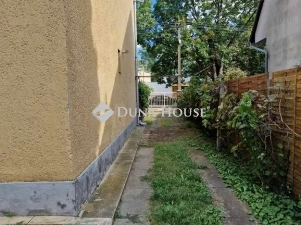 Eladó ház Budapest XVII. kerület 220 nm