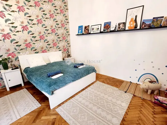 Eladó lakás Budapest VI. kerület 72 nm