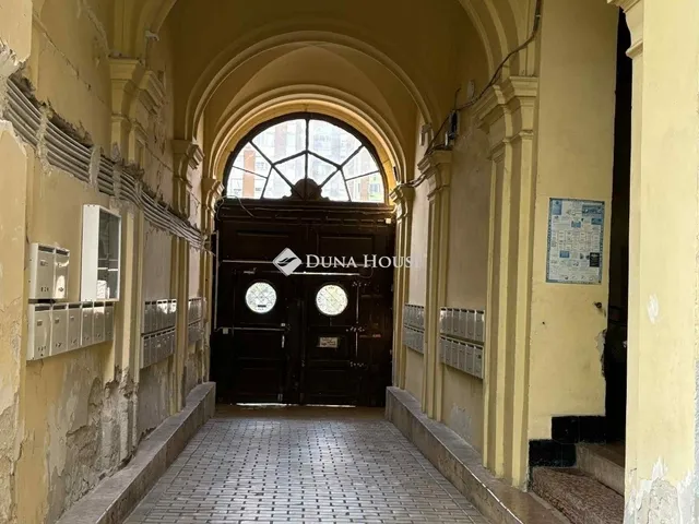 Eladó lakás Budapest X. kerület 74 nm