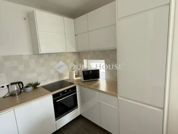 Eladó lakás Budapest III. kerület 85 nm