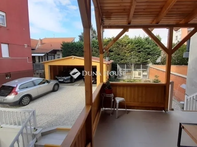 Eladó ház Budapest XIII. kerület, Angyalföld 181 nm