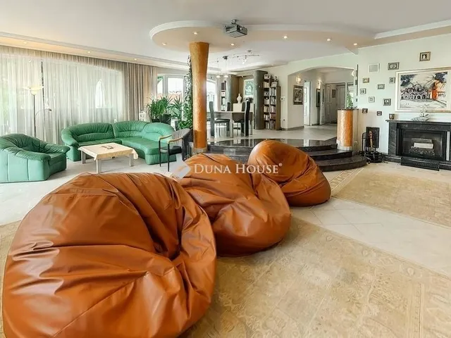 Eladó ház Budapest II. kerület 385 nm