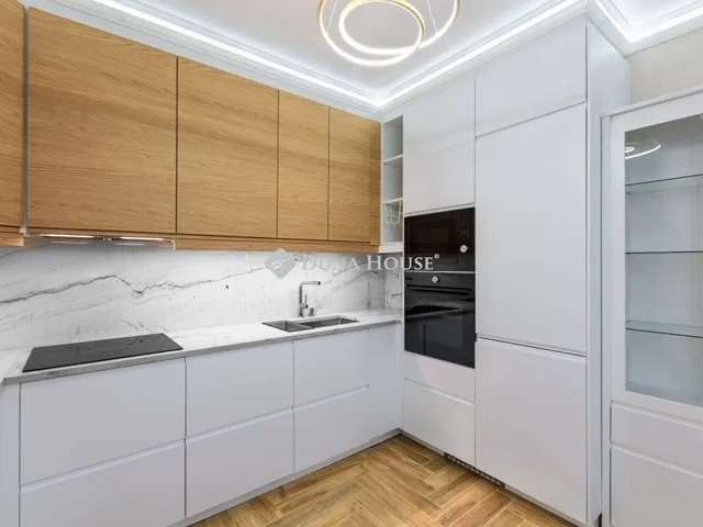 Eladó lakás Budapest V. kerület 75 nm