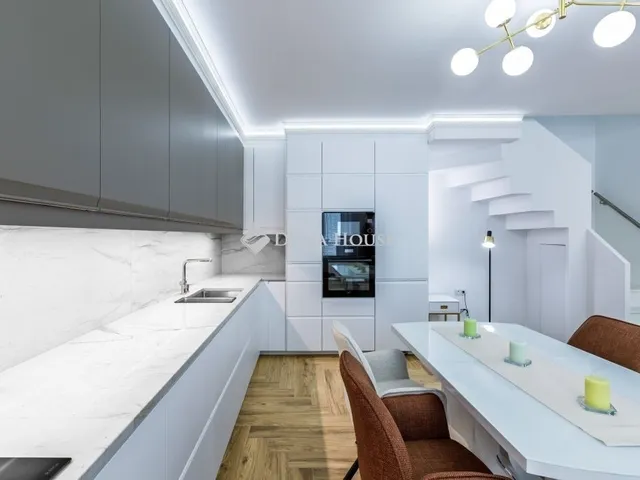 Eladó lakás Budapest V. kerület 94 nm