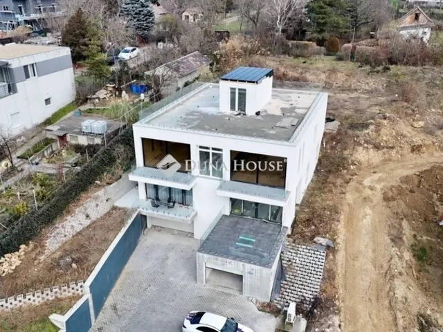 Eladó lakás Budapest III. kerület 224 nm