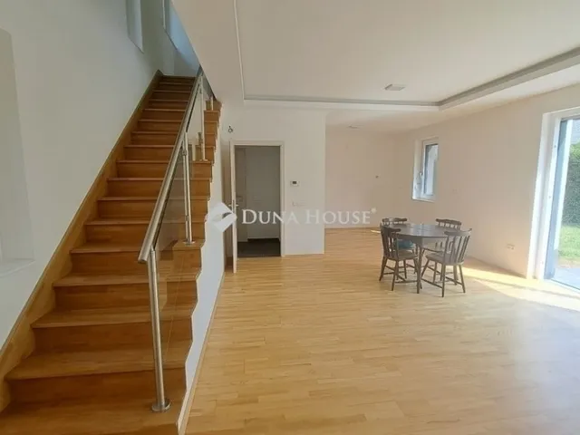 Eladó lakás Budapest III. kerület 188 nm
