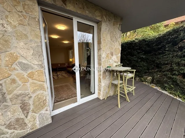 Eladó lakás Üröm 55 nm