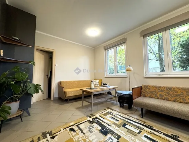 Eladó lakás Üröm 55 nm