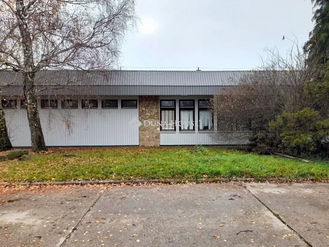 Eladó kereskedelmi és ipari ingatlan Szentendre 915 nm