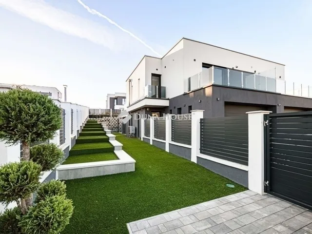 Eladó ház Mogyoród 178 nm