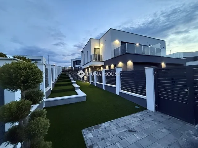 Eladó ház Mogyoród 178 nm