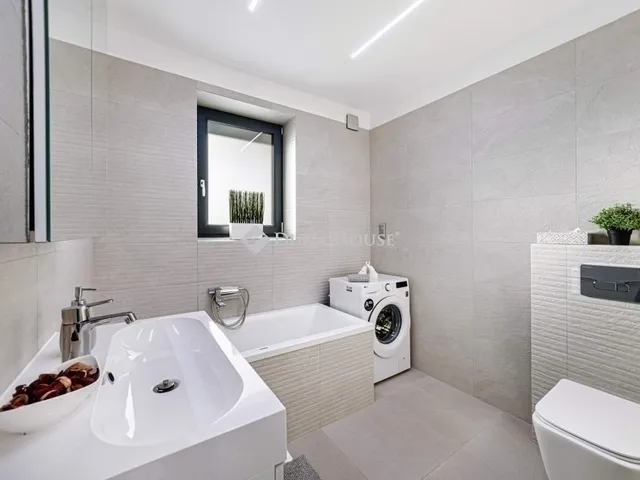 Eladó ház Mogyoród 178 nm