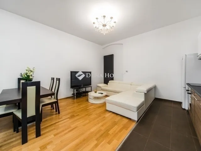 Eladó lakás Budapest VI. kerület 94 nm