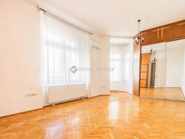 Eladó lakás Budapest XI. kerület 70 nm