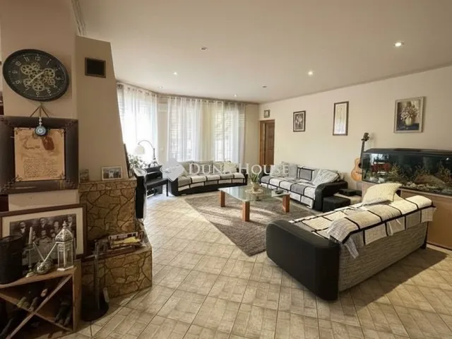 Eladó ház Sárszentmihály 280 nm