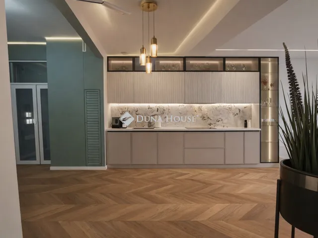 Eladó lakás Budapest V. kerület 56 nm