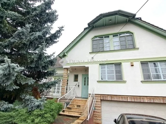 Eladó ház Dunakeszi 255 nm