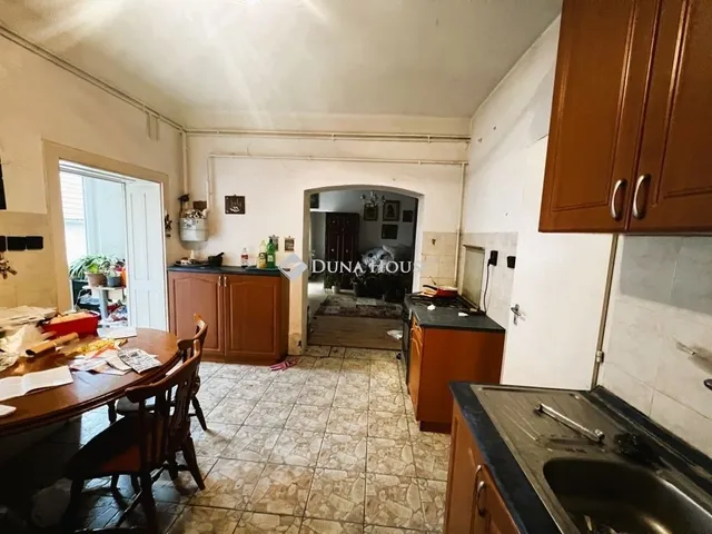 Eladó ház Piliscsév 76 nm