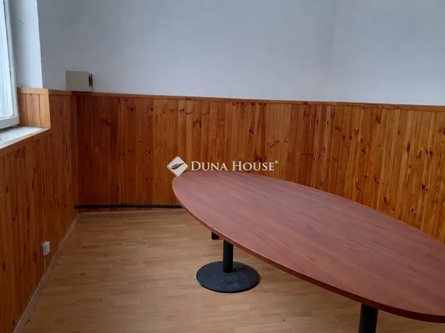 Kiadó kereskedelmi és ipari ingatlan Budapest III. kerület 650 nm