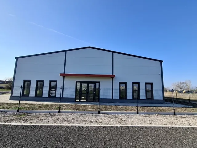 Eladó kereskedelmi és ipari ingatlan Szolnok 914 nm