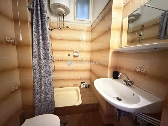 Eladó lakás Budapest VI. kerület 44 nm