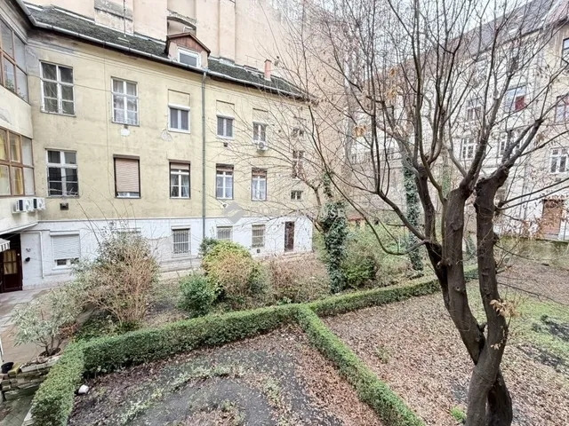 Eladó lakás Budapest VI. kerület 44 nm